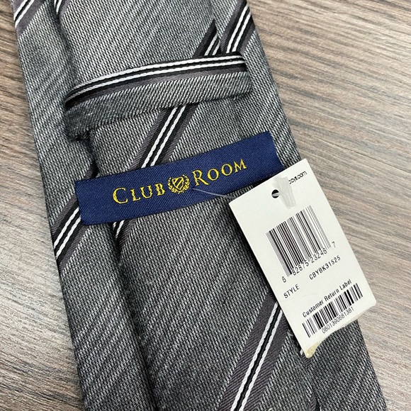Club Room NWT Grey w/ White & Black Stripe Tie - Picture 3 of 5